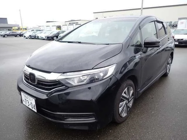 🇯🇵 Honda Shuttle 1.5 · 2021