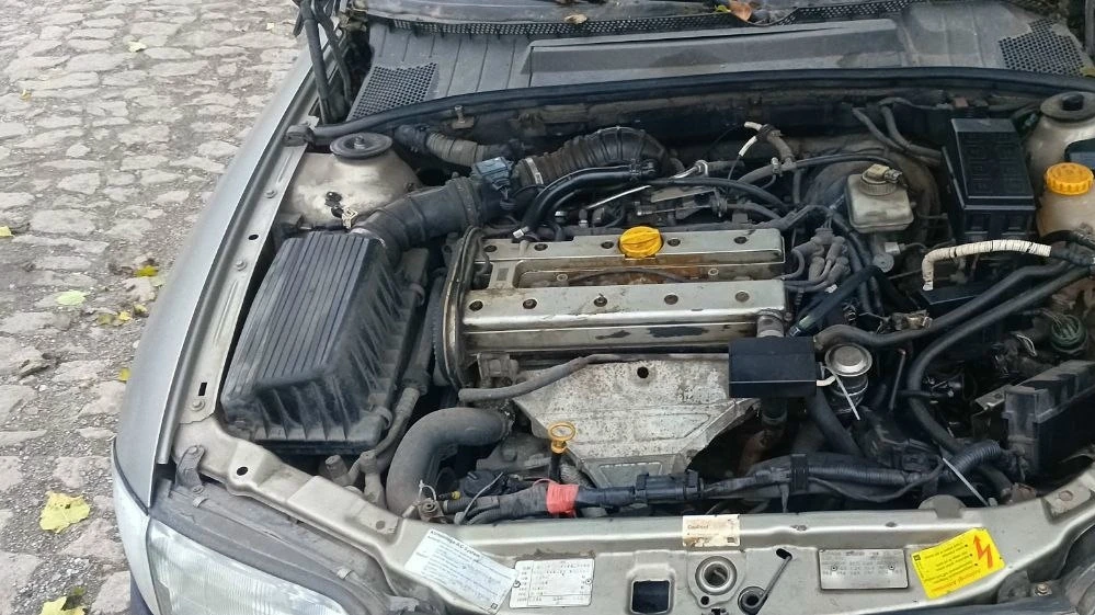 Продам Opel Vectra B 2.0, АКПП, на разбор, двигатель работает, коробка нет, б/у, Макеевка