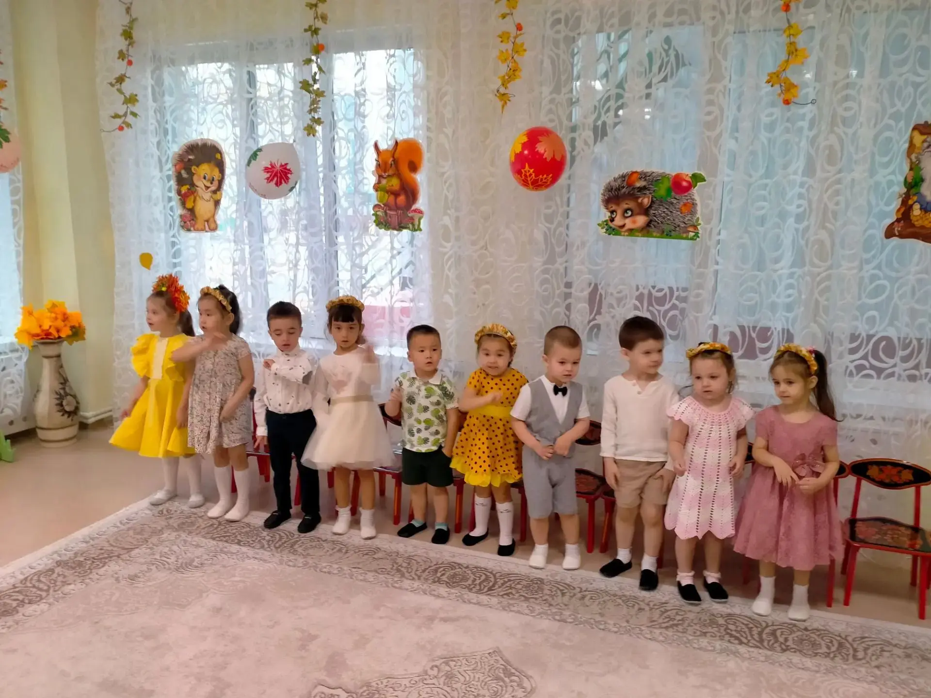 9 октября в младшей группе №22"Звёздочки"состоялось развлечение "Осень в гости к нам пр...
