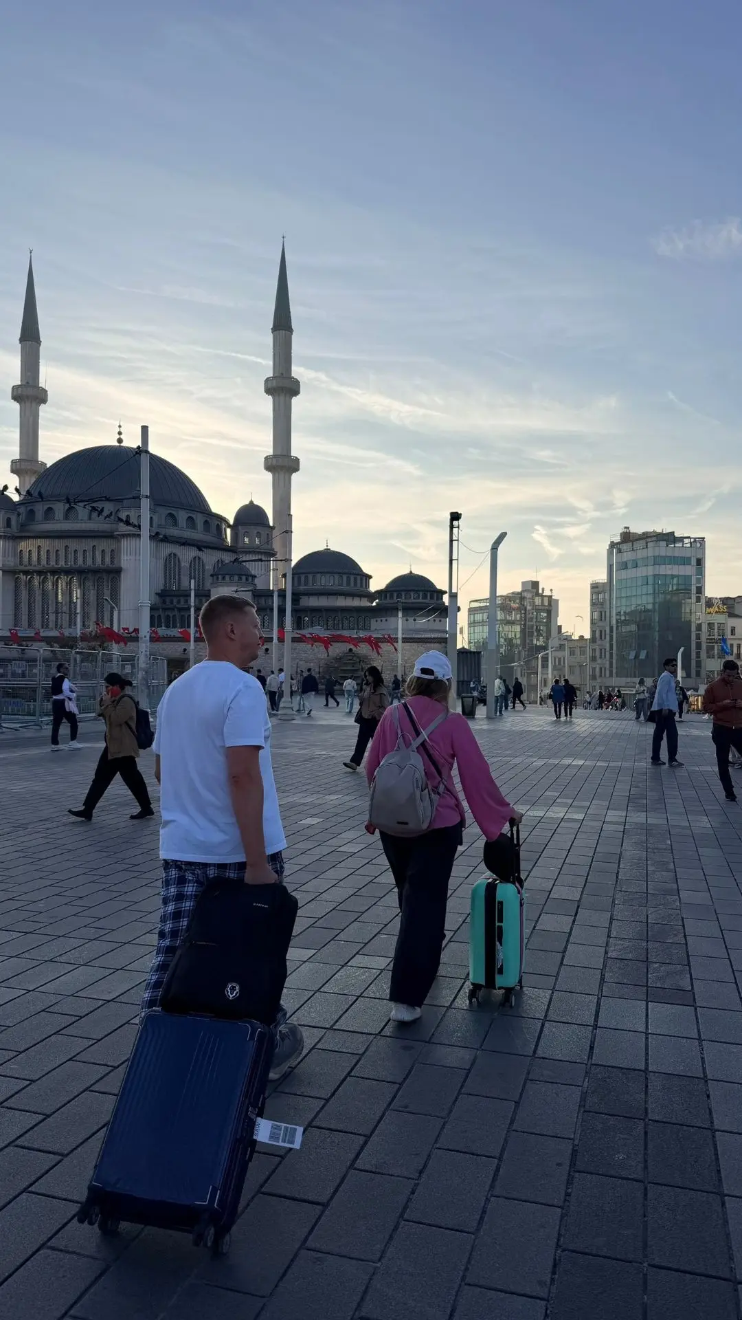 Перелетели в Стамбул