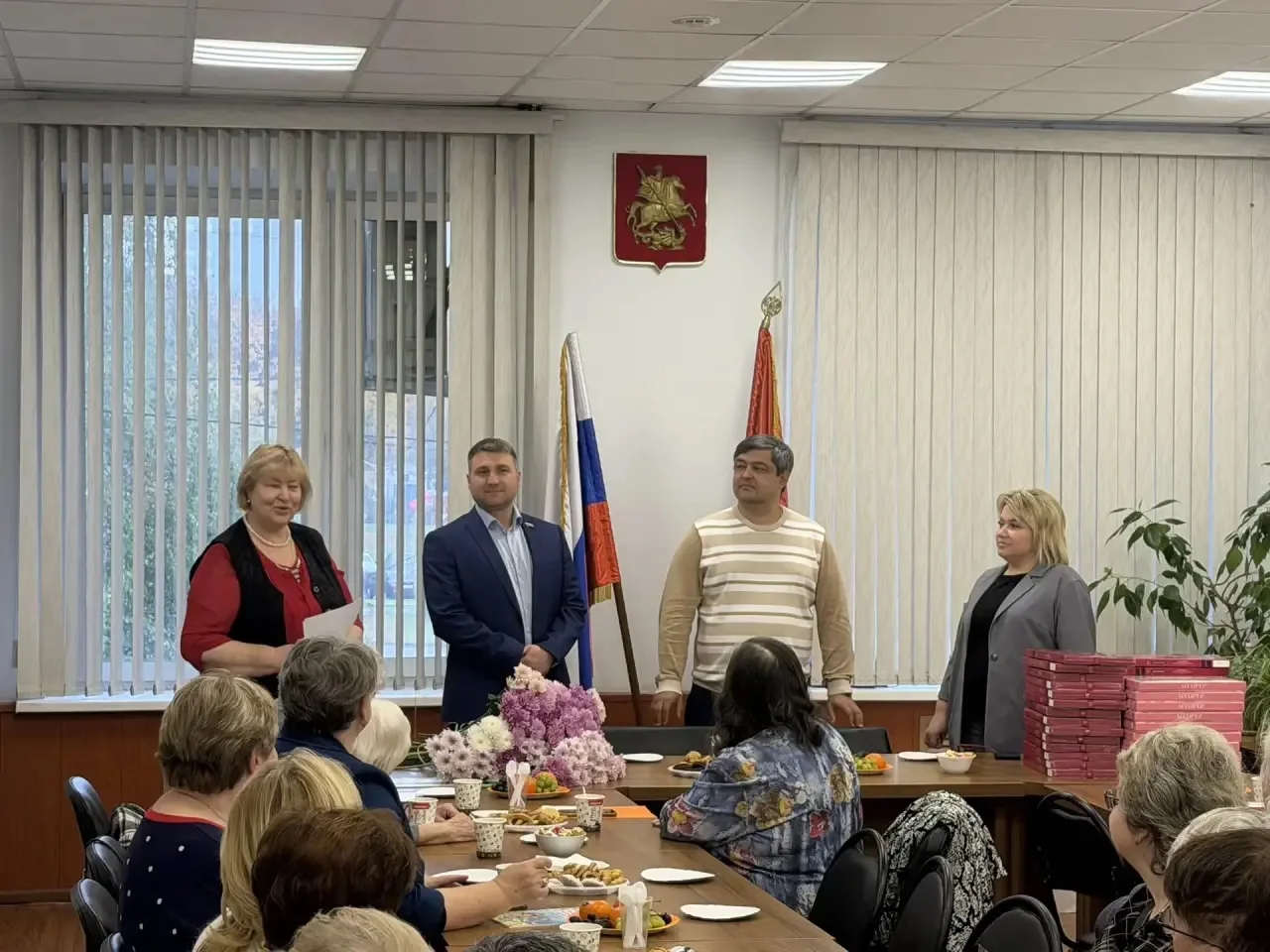 Сегодня 6 октября в Управе района Новогиреево города Москвы состоялось торжественное по...