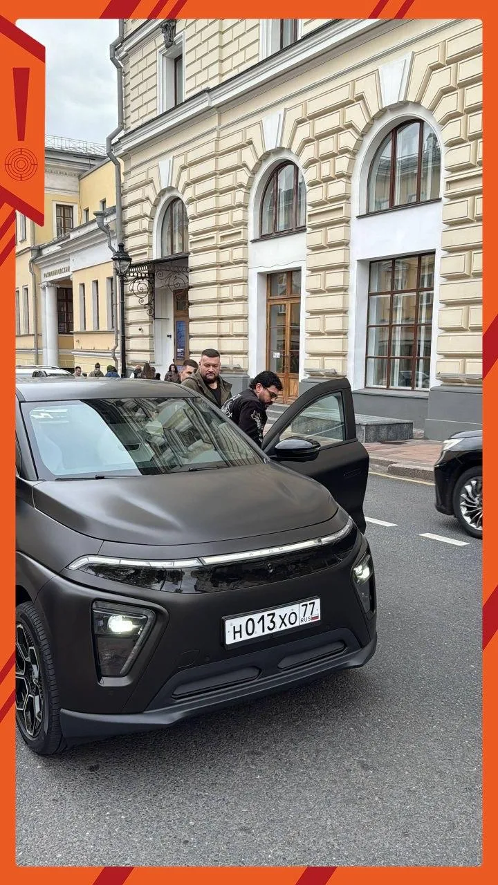 Тимати пополнил автопарк российским электрокаром
