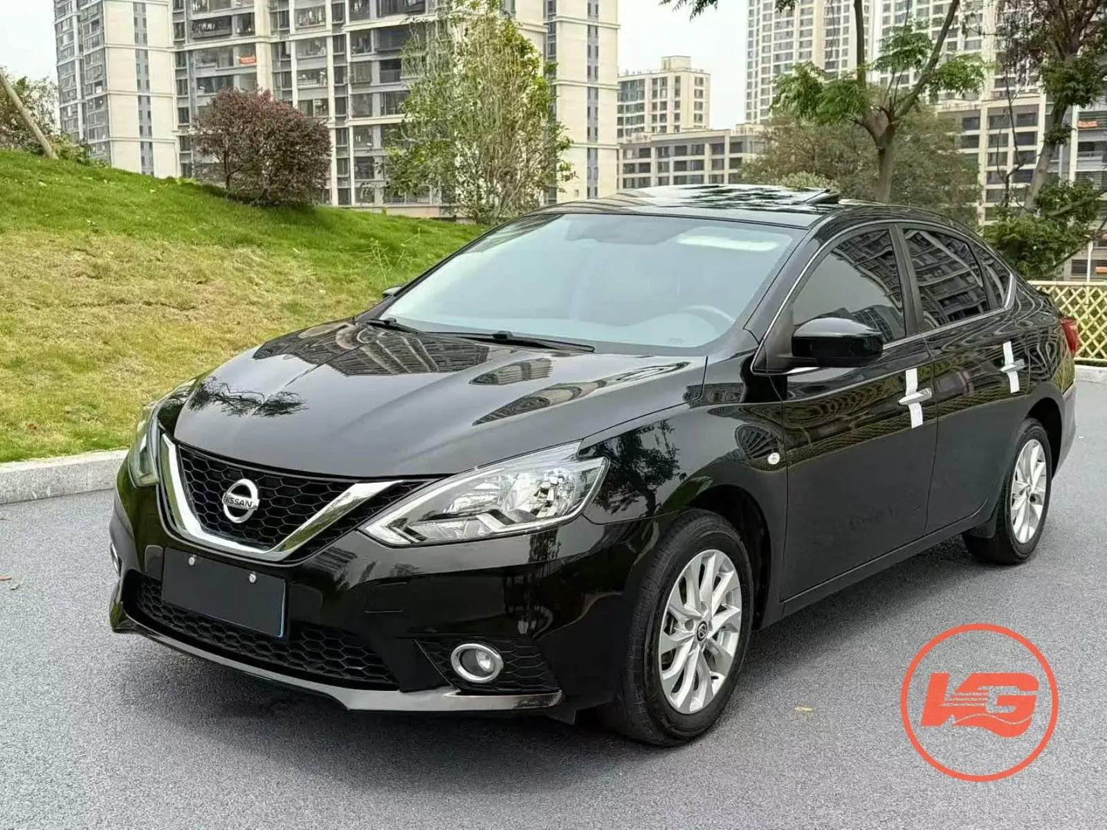 5️⃣ Nissan Sylphy Classic 1.6 CVT — ¥33 800, ≈ 1 055 000 ₽ под ключ
