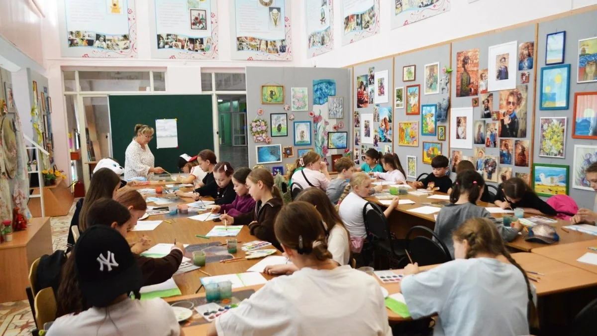 В Новочебоксарске подростков учат справляться со стрессом и отстаивать границы. В центр...
