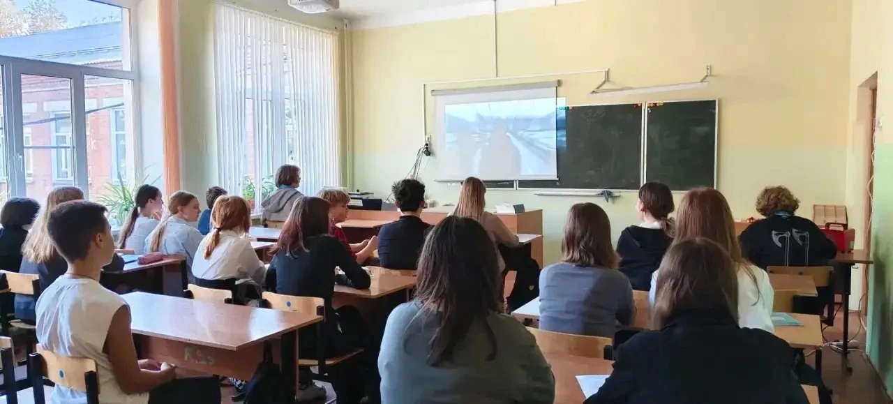 В МОУ «Первомайская СОШ» прошли уроки безопасности для семиклассников.