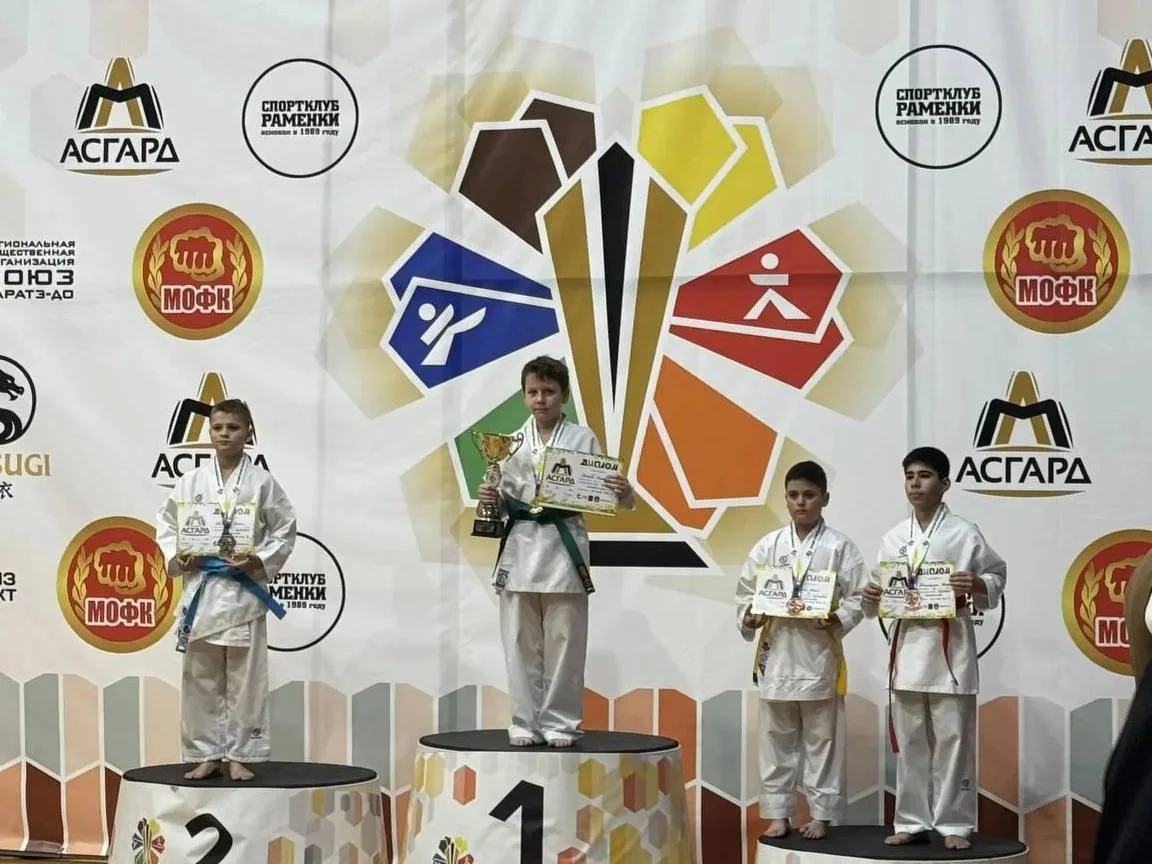 🥋 Ученик школы №1358 в Марьино победил на крупных соревнованиях по каратэ