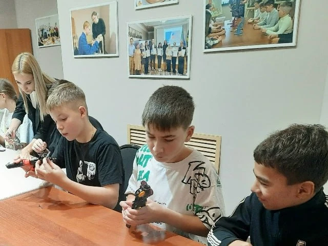 🏛 Школьники из Арска променяли гаджеты на музейную прогулку