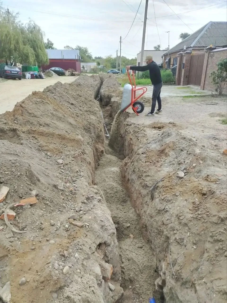 💧В Кропоткине продолжается замена ветхих сетей водоснабжения.
