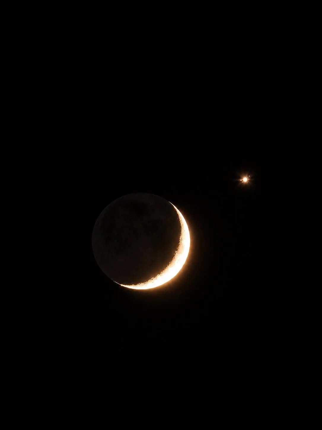 🌙 Сегодня новолуние, так что формально имеем право на одно несерьёзное желание.