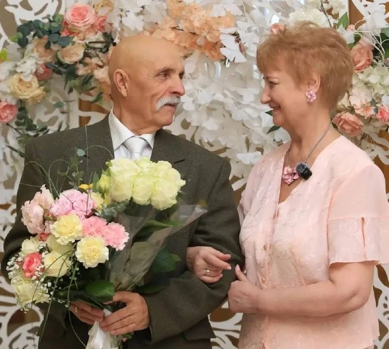💐 Супруги Рыбаковы из Новокуйбышевска отметили золотую свадьбу.