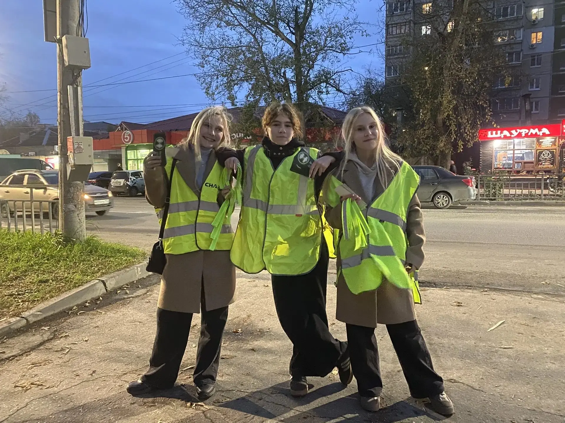 🔥Под покровом темноты они вышли на улицы города...
