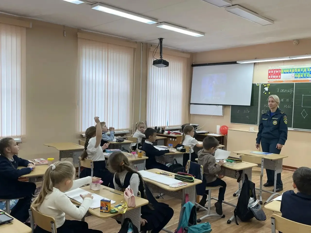 Безопасность на воде осенью: встреча с инспектором ГИМС 🌊🍂⚓