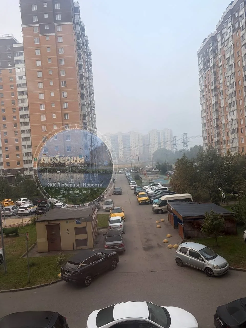 Дым от пожара на НПЗ в Капотне, смешавшись с утренним туманом, уже дошёл до нашего ЖК. ...