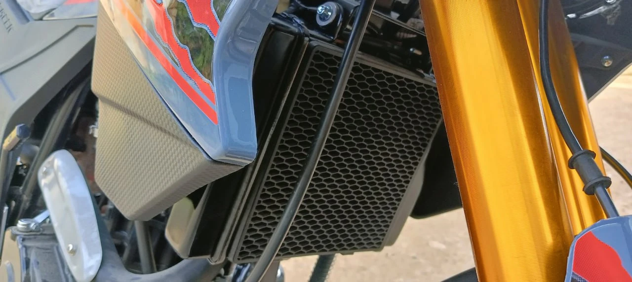 Продам новый мотоцикл RACER RC250-GY8A ,на учёте не стоит документы имеются, карбюратор...