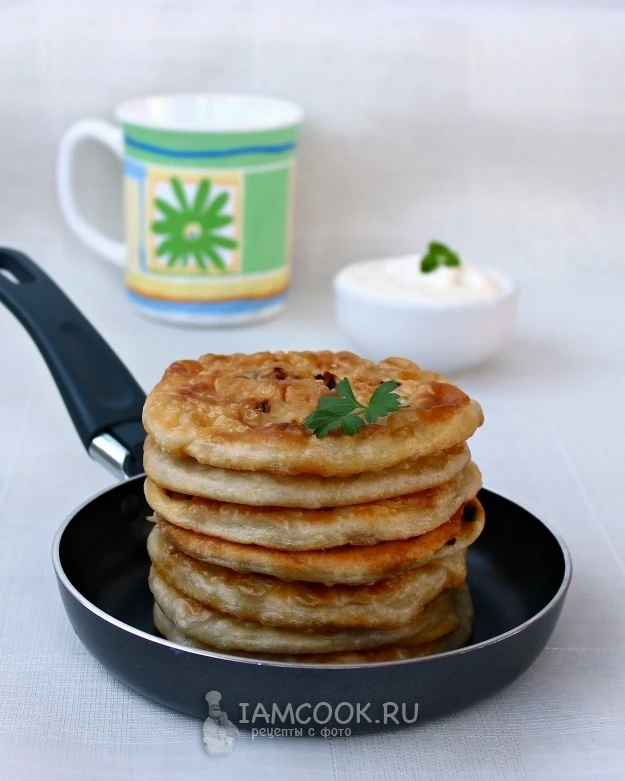 Постные лепешки с луком (на воде)