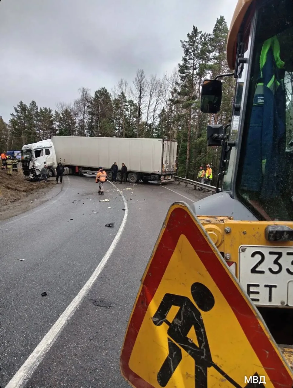 🚛 Стали известны подробности вчерашнего ДТП с двумя фурами на Култукском тракте