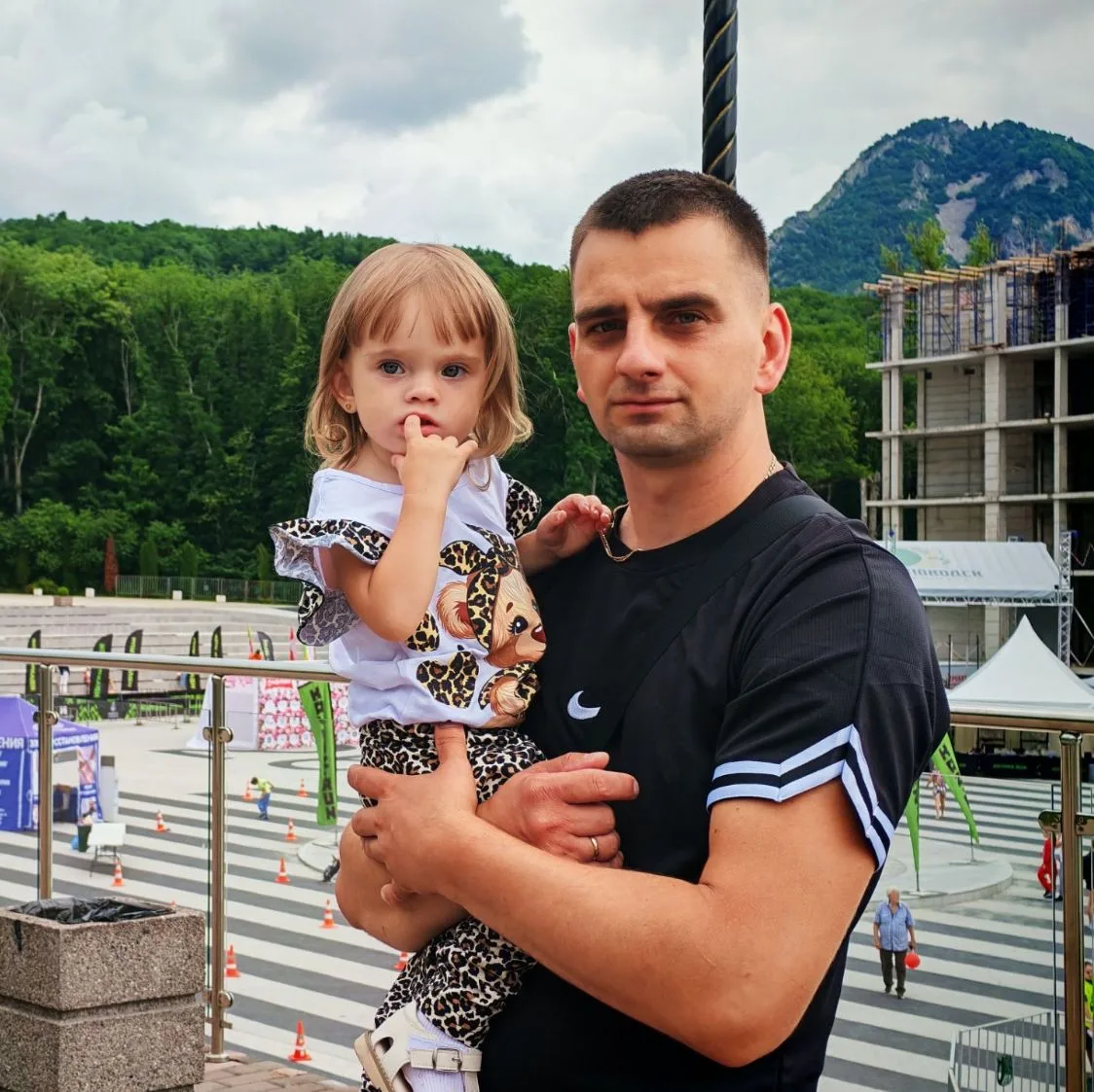 Плотникова Арина с папой