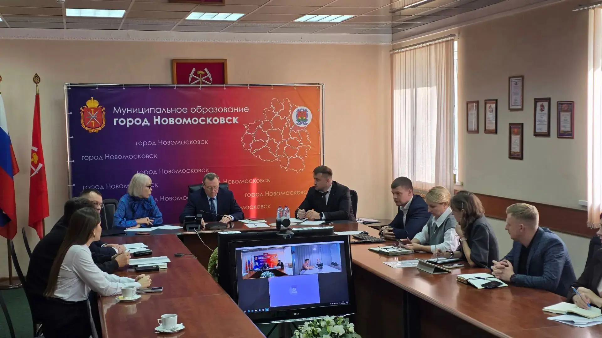 Как и договаривались ранее, вместе с Первым заместителем Главы администрации Новомосков...