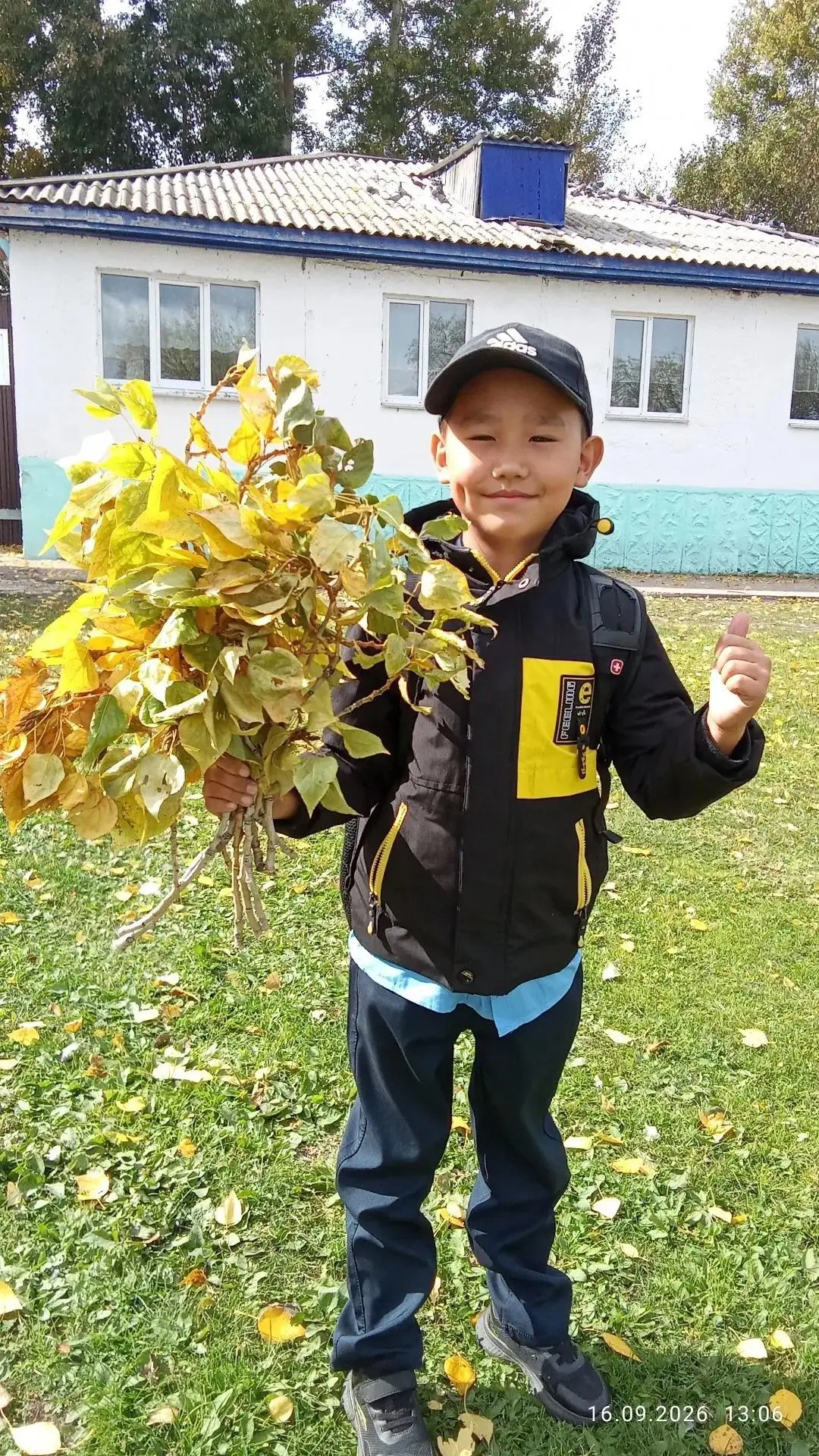 фото🌿 Субботник в Верх‑Киндирлинской НОШ: вместе — за чистоту и порядок! 🌿Сегодня в ф...