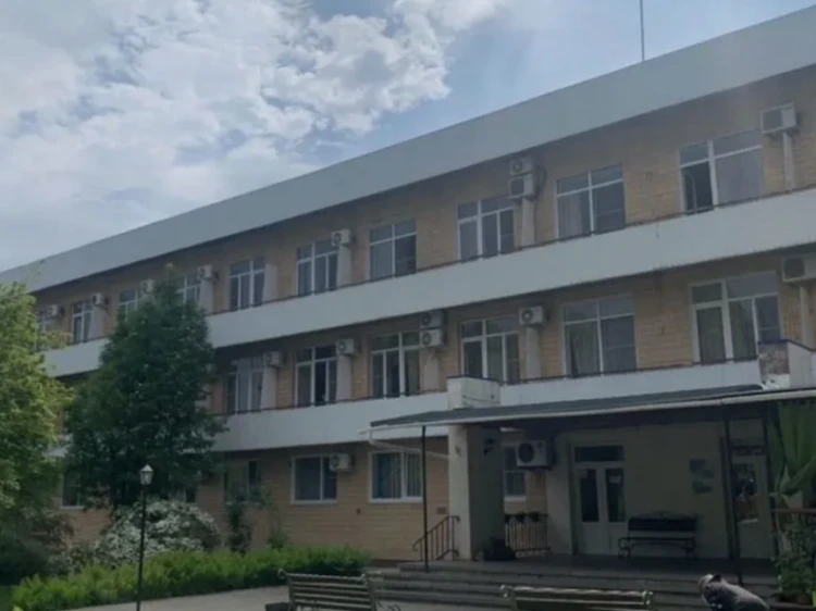 В Волжском почти за полмиллиарда рублей выставили на продажу гостиничный комплекс