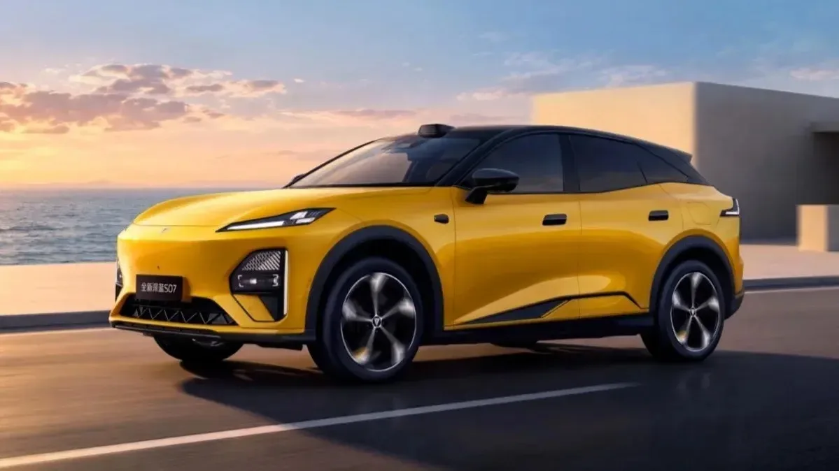 В Китае начались продажи обновленного электрического кроссовера Changan Deepal S07. Нов...
