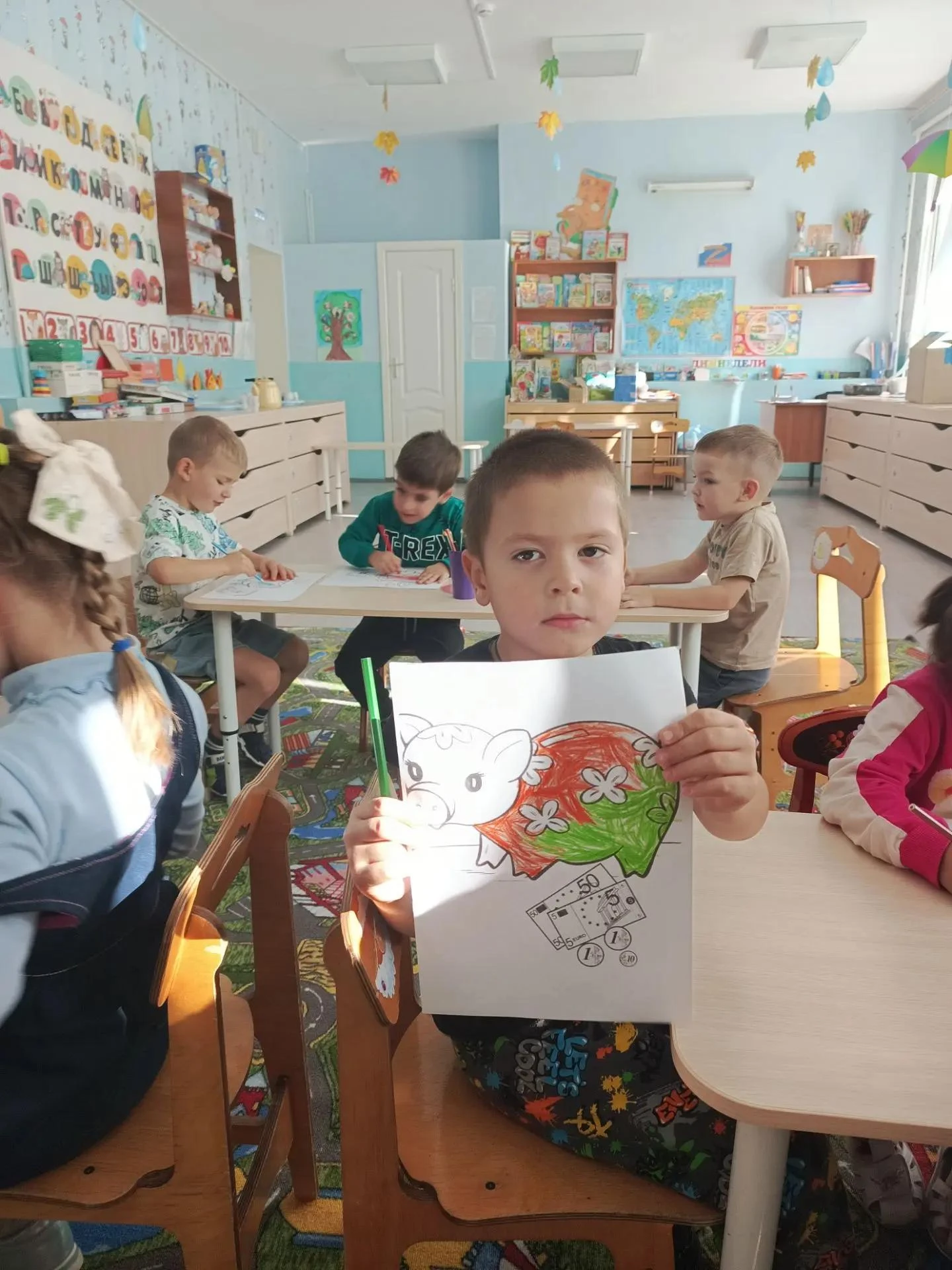 В рамках реализации программы по финансовой грамотности, в старшей группе  "Ромашки» 13...