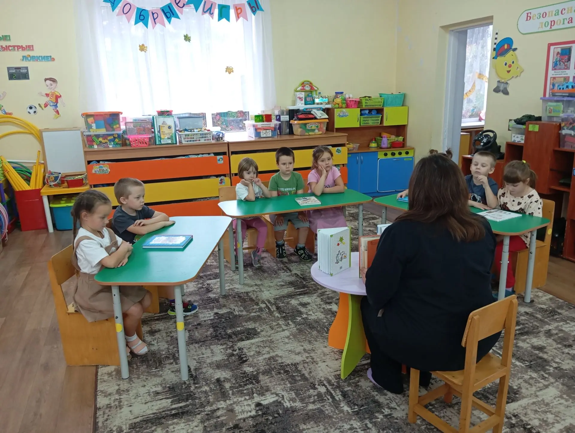 «Мой папа — супергерой»: как прошла встреча в детском саду «Папа может все, что угодно»🧔