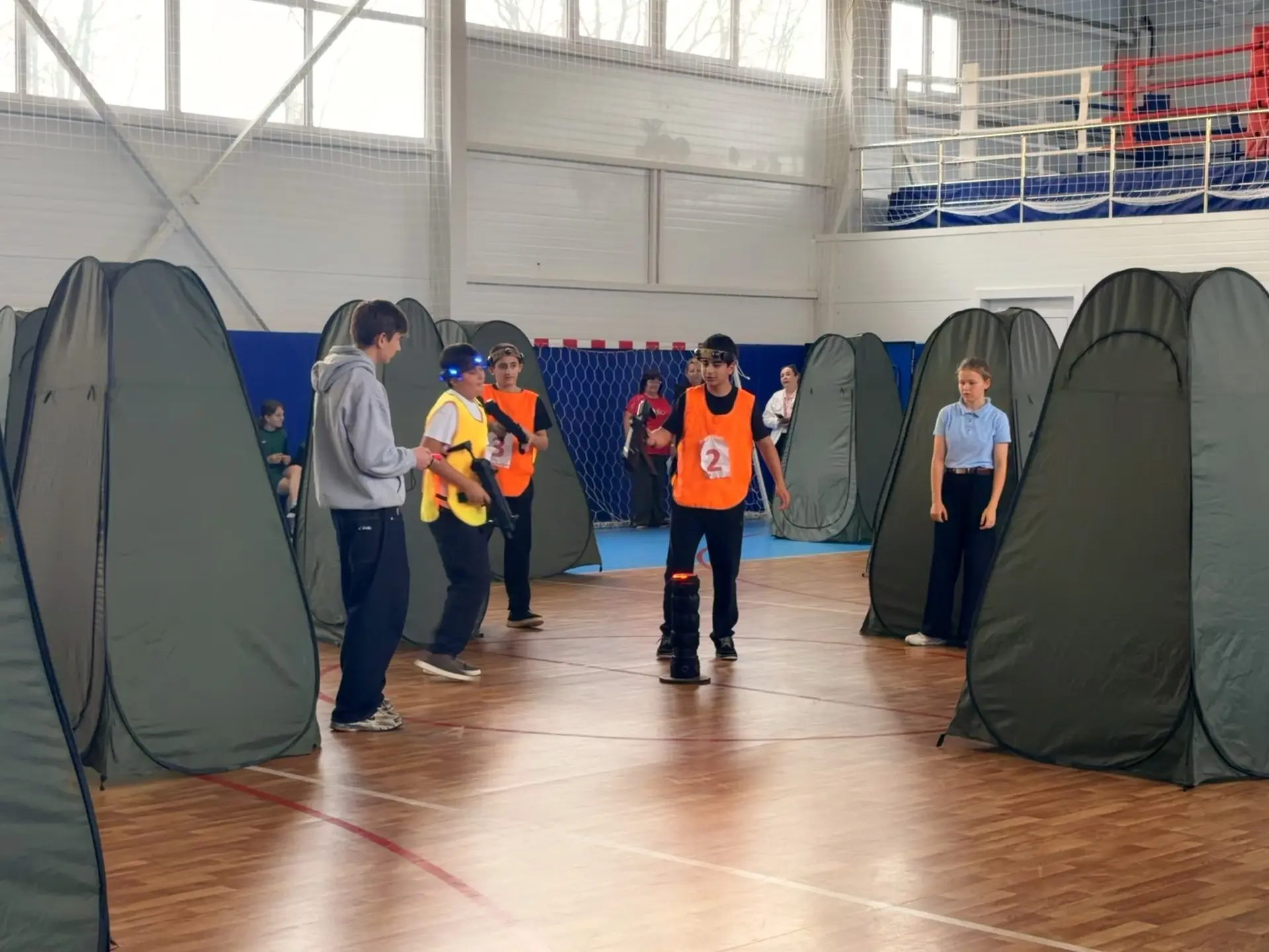 🎯 Сегодня ученики нашего образовательного центра стали участниками турнира по лазертаг...