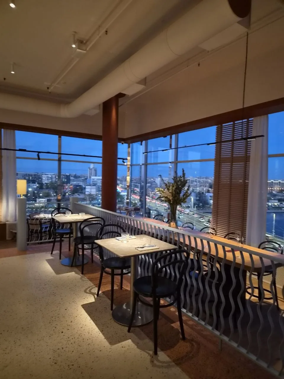 Видовой и фантазийный: новый Lavraki bistro