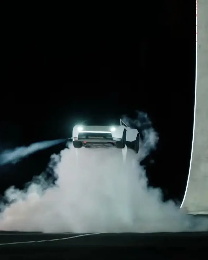 Rocket League реальна: Tesla представила первый в мире «летающий» спорткар Roadster, сп...