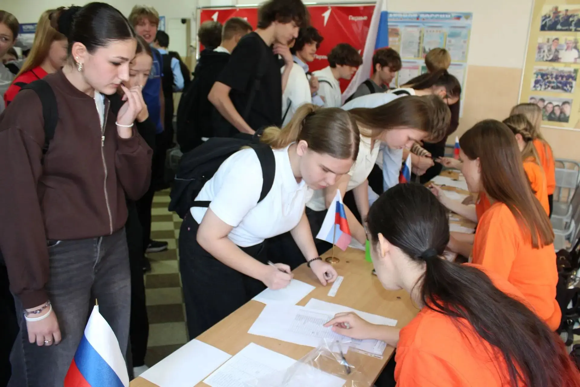 📢 Выборы состоялись! Новый президент школьной республики «Апельсин» избран!