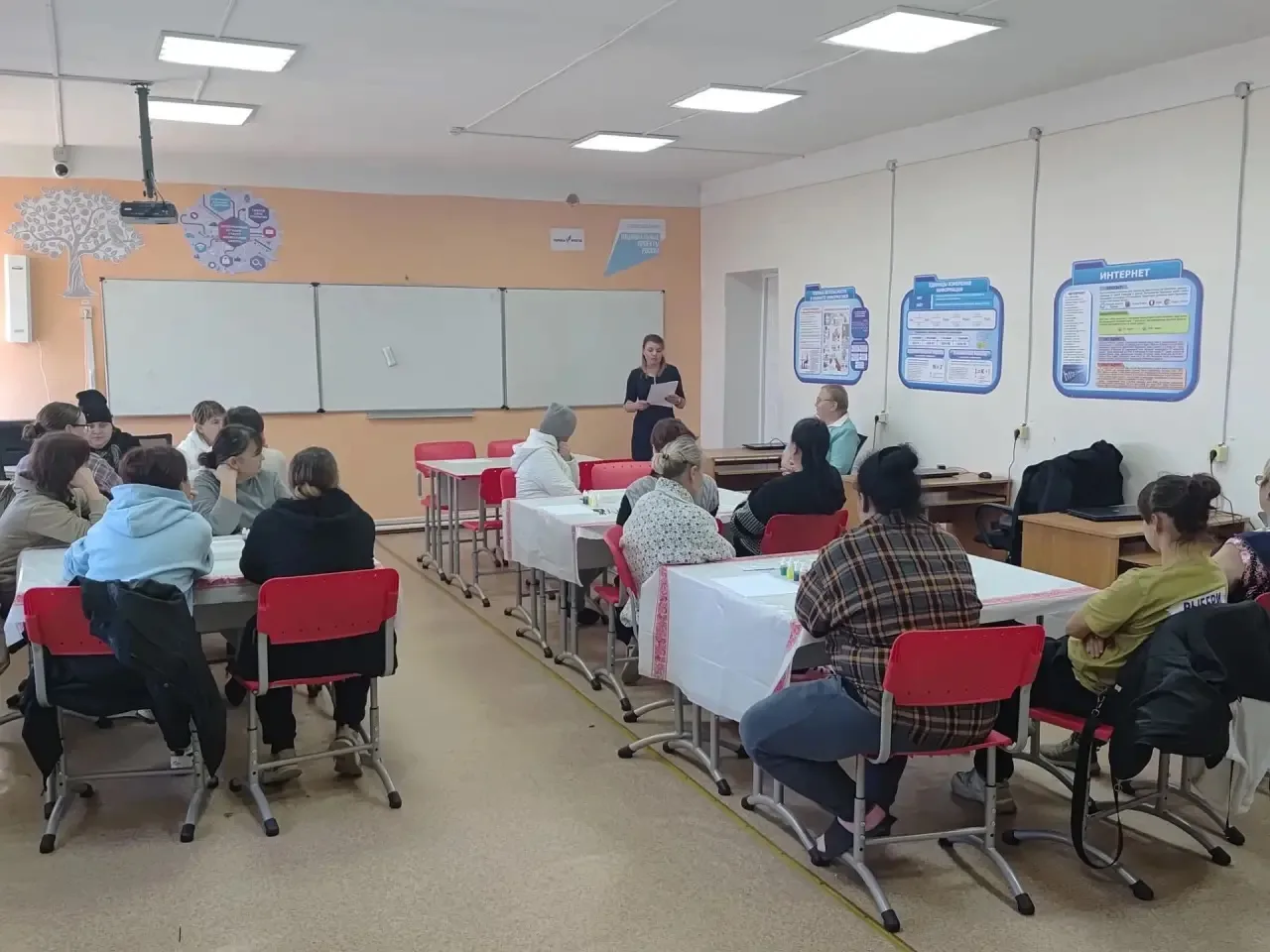 🎓 Сегодня в нашей школе прошло общешкольное родительское собрание на важную тему — без...