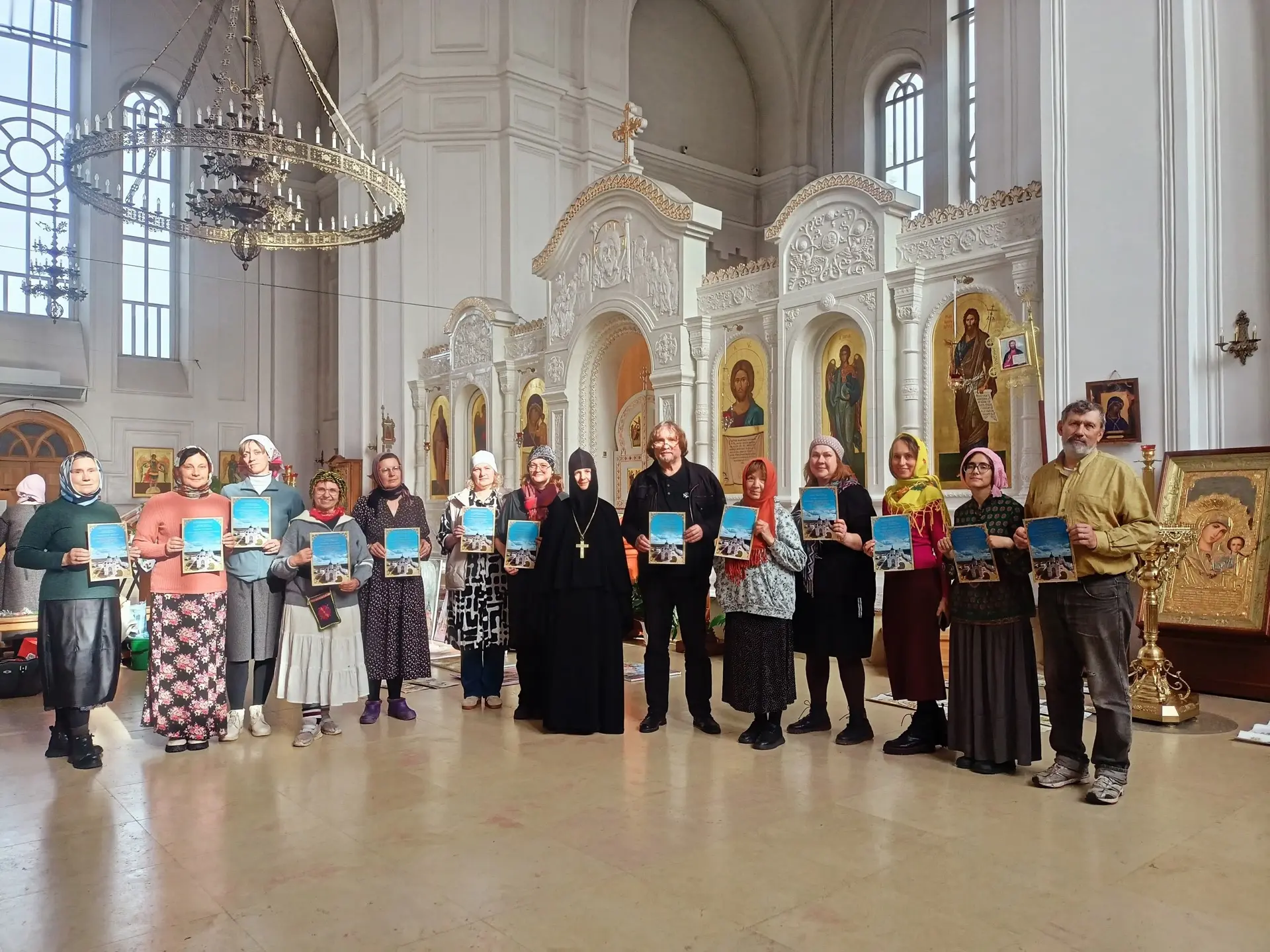 Сегодня состоялось официальное закрытие пленера #РусскаяАтлантида в Вышнем Волочке. Рук...