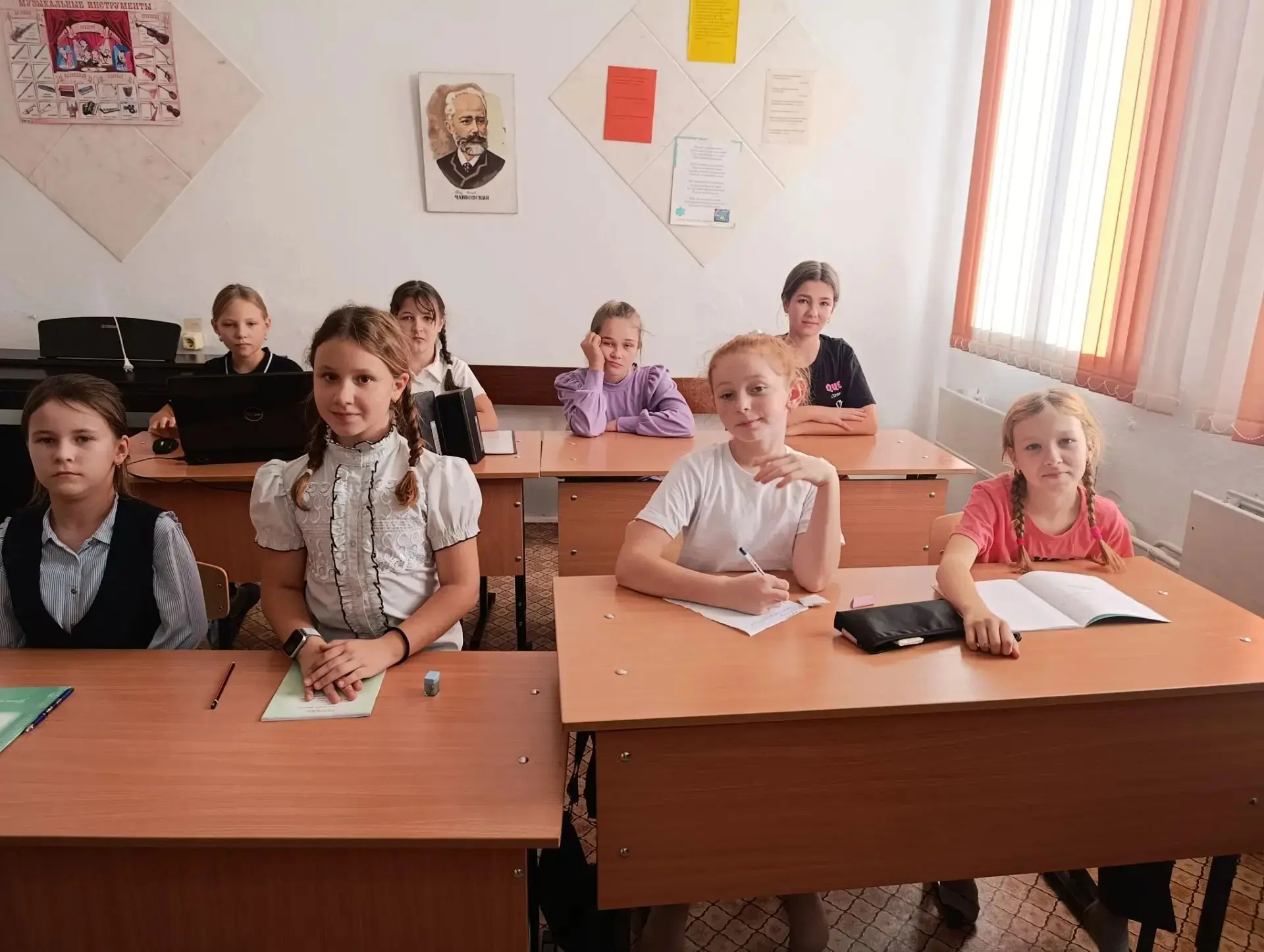 15 октября 2026 года в Школе искусств № 49 состоялся тематический классный час, приуроч...