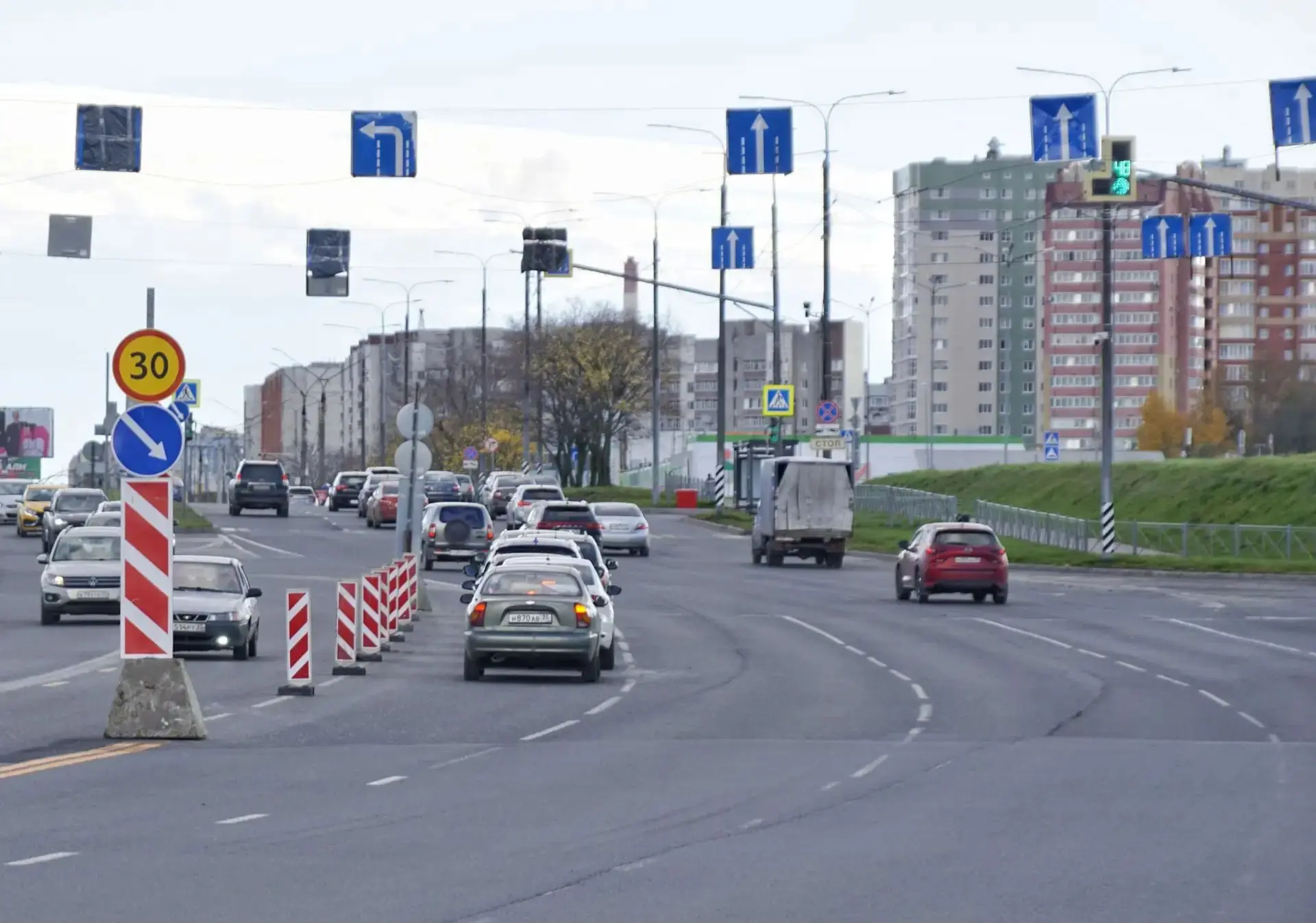 На Октябрьском мосту в Череповце временно изменилась схема движения.
