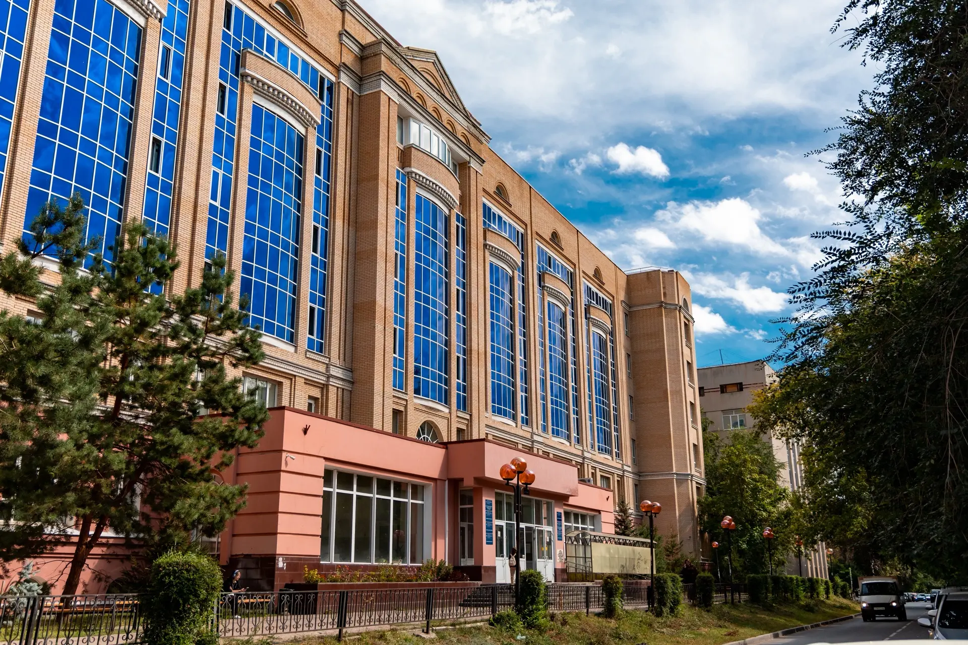 Доброе утро, университет!