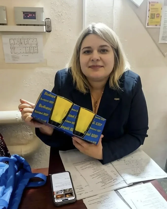 🙌С праздником, дорогие наставники! Активисты ЛДПР продолжают поздравлять учителей ЕАО