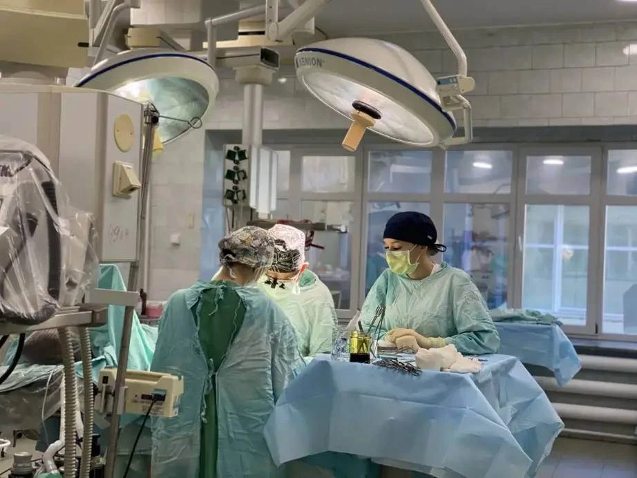 🧑🏻‍⚕️В краевой больнице им. Сергеева внедряют новые восстановительные операции для уч...