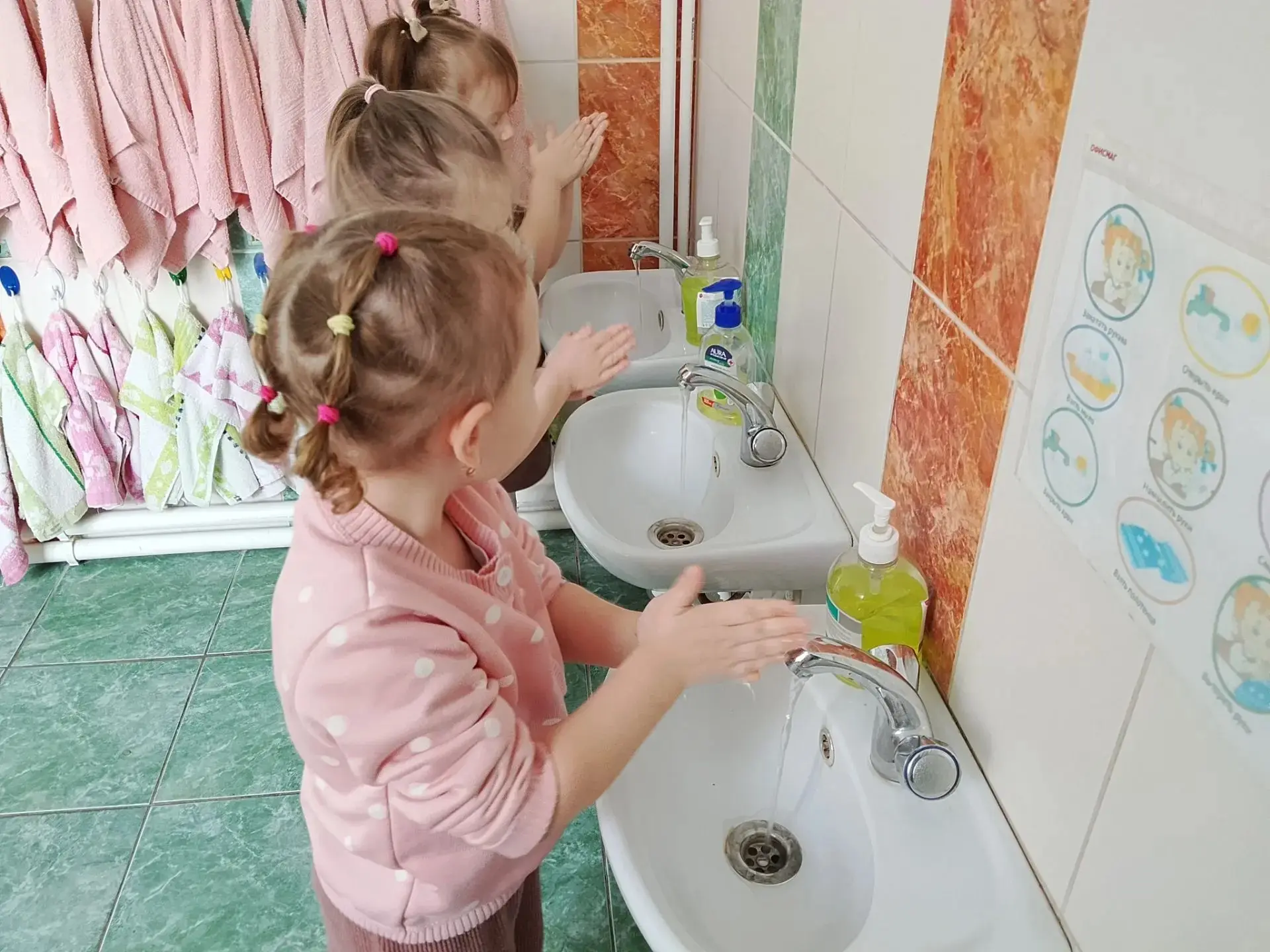 Всемирный день чистых рук во второй младшей группе!