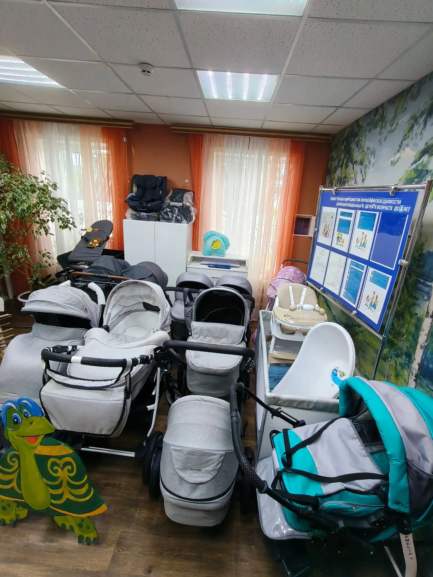 🏡 На базе Шумячского комплексного центра социального обслуживания населения активно пр...