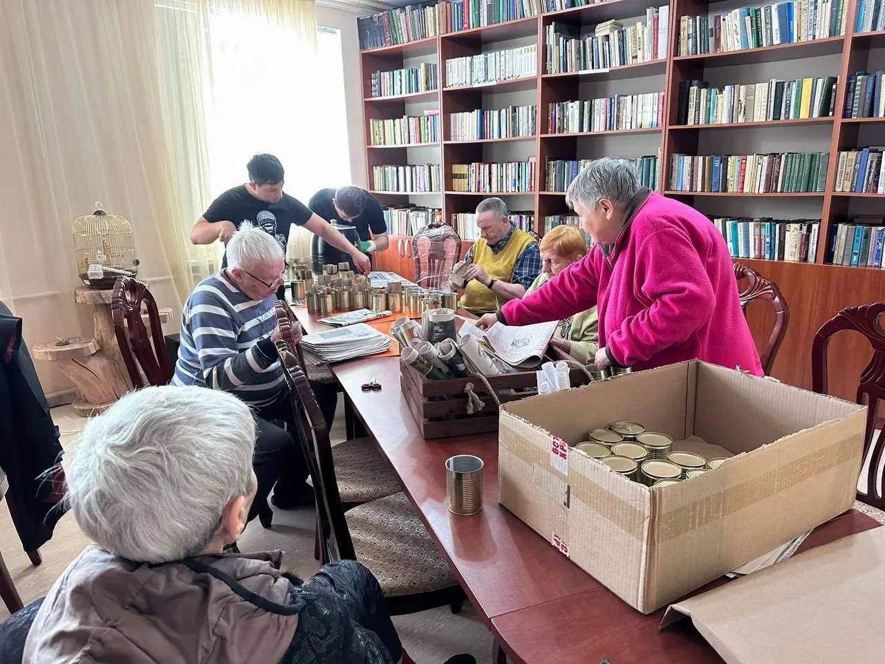 Подопечные дома-интерната «Забота» в Северной Осетии изготовили более 1 тыс. окопных св...