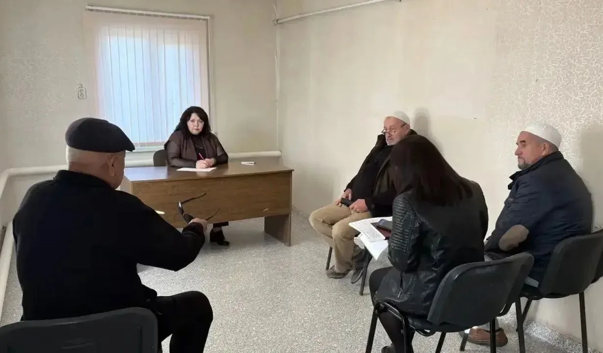 В Новопушкинском муниципальном образовании депутат Собрания депутатов ЭМР Альфия Доди п...