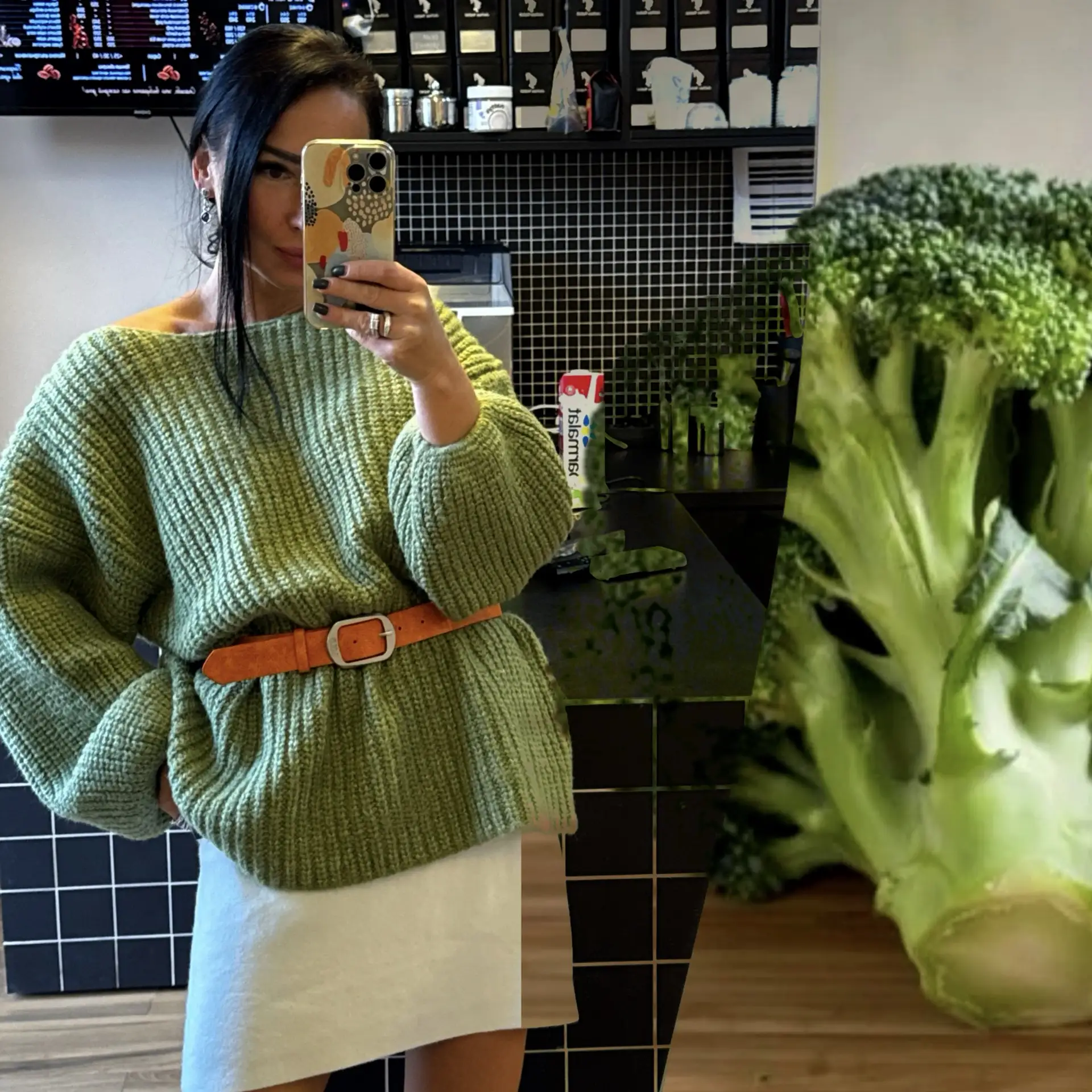 🍆🥑 🍊 Свитер крупной вязки 3200 ₽.