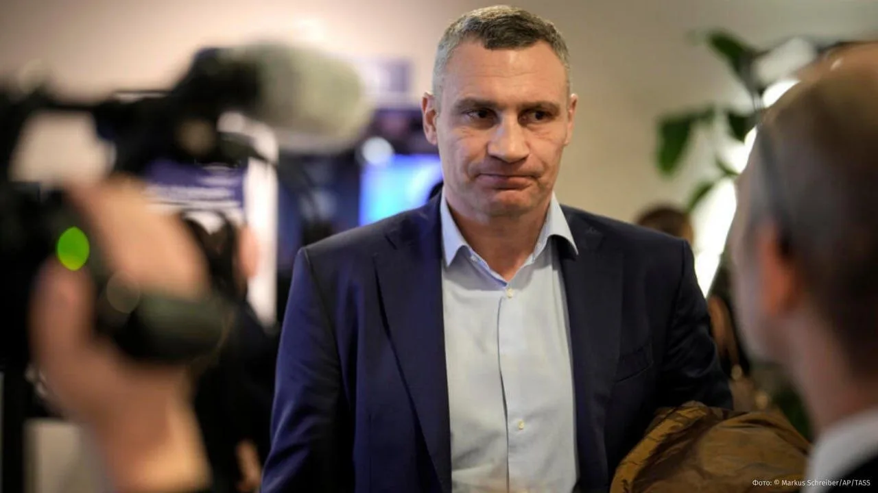 Кличко призвал уехать из Киева жителей, у которых есть близкие или друзья за городом.