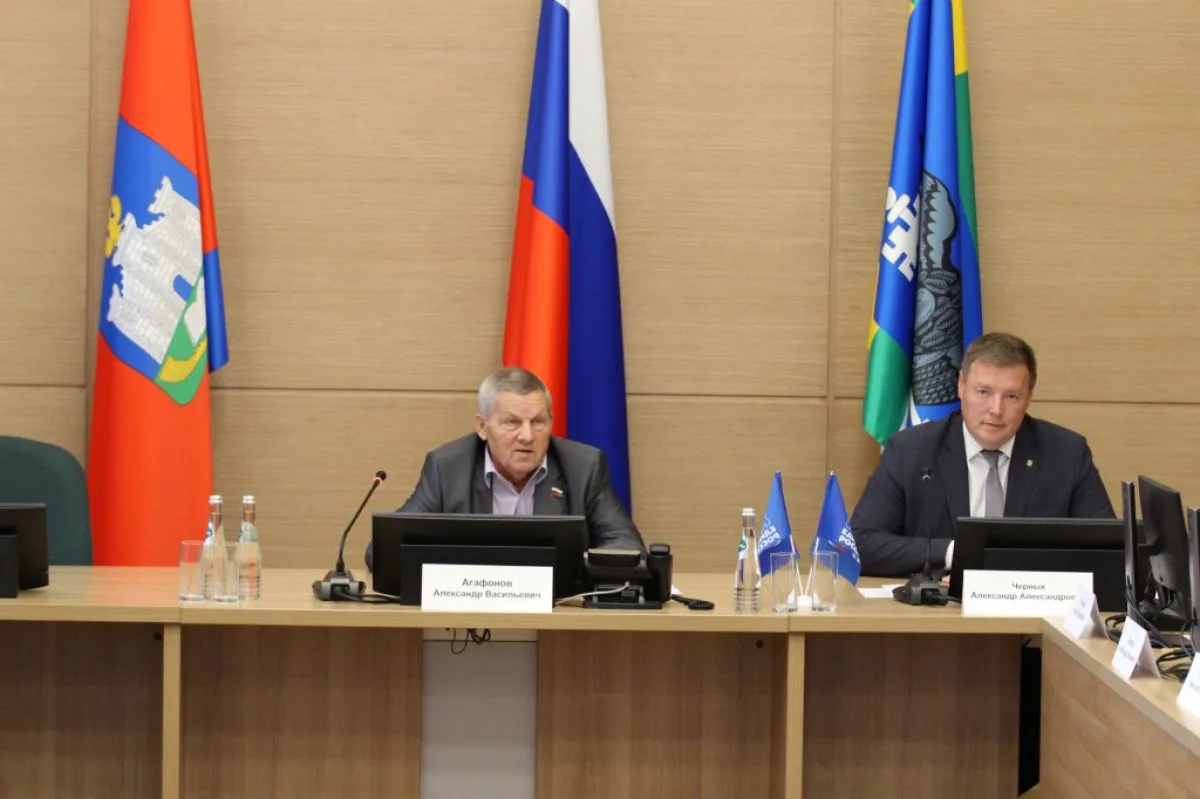 Орловский окружной совет избрал спикеров бывшего референта местной администрации