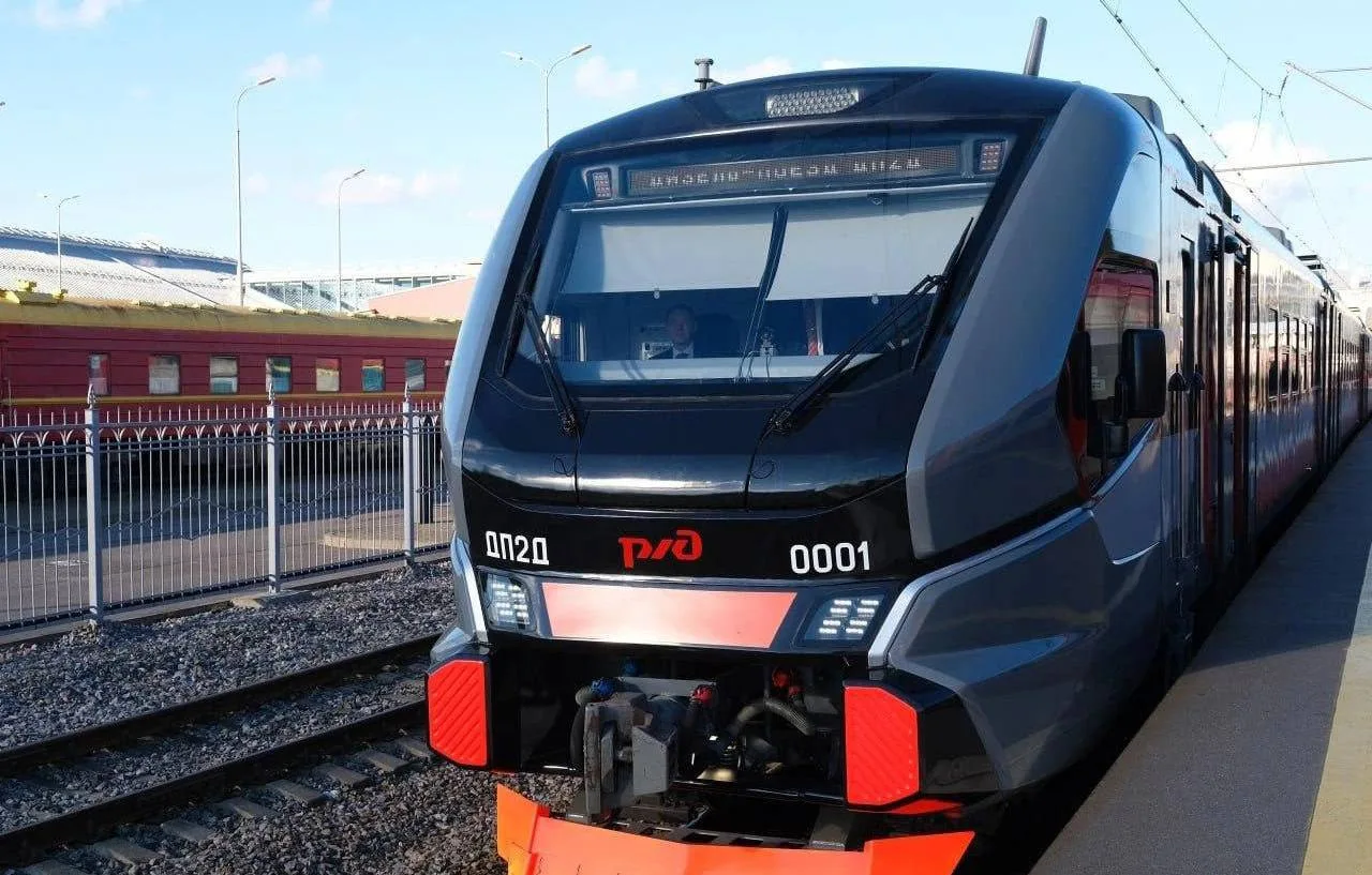 🚆 На Балтийском вокзале представили новый дизель-поезд для пригородных маршрутов