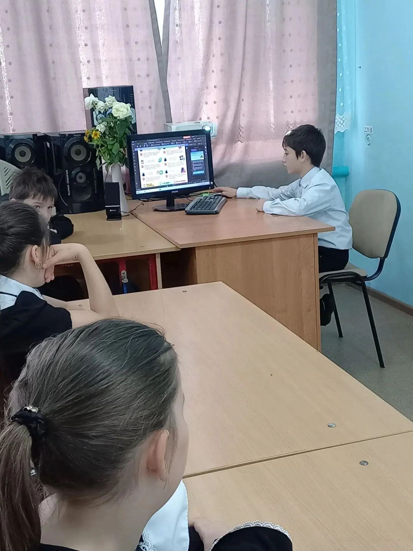 12 октября состоялось очередное занятие «Разговоры о важном». На этот раз обе возрастны...