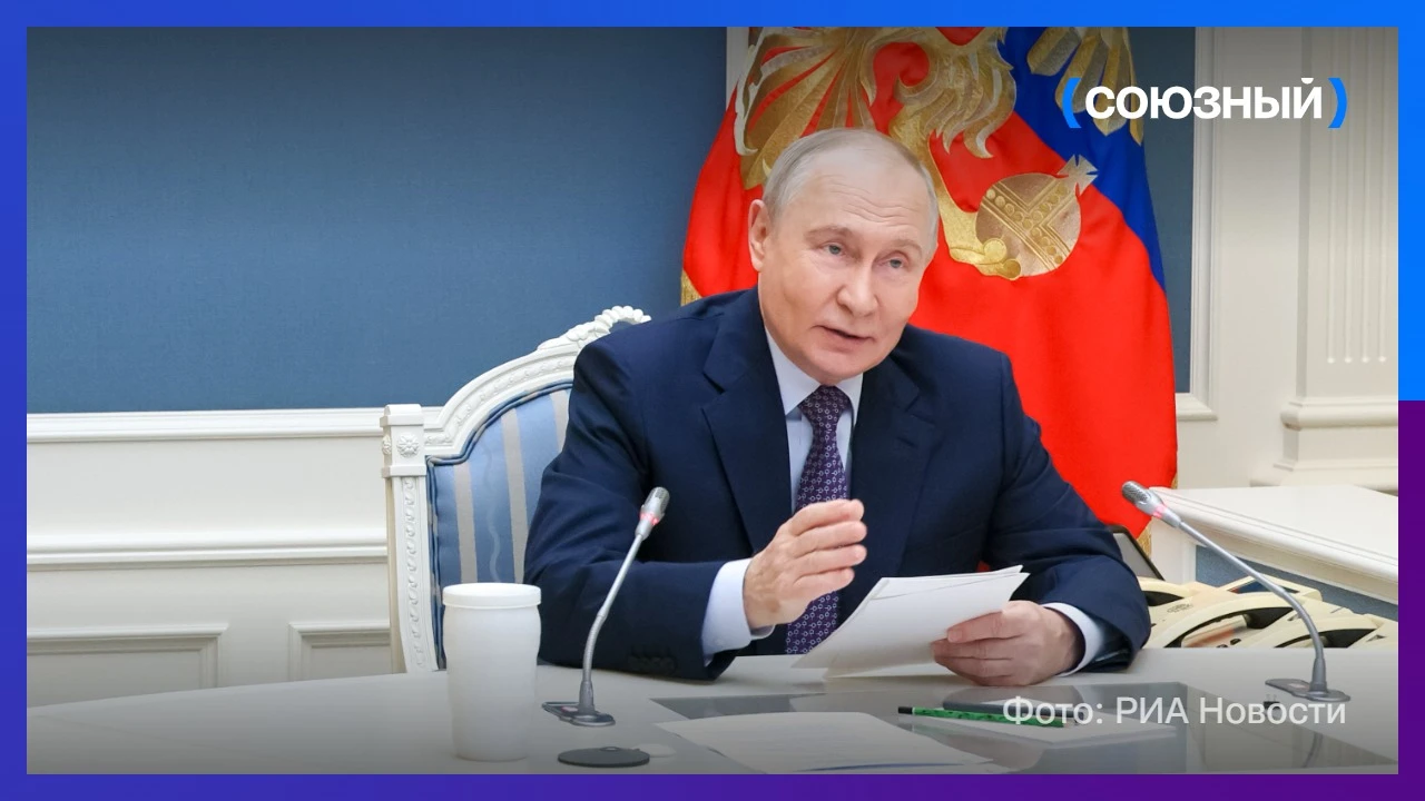 На форуме «Деловая Россия» Владимир Путин похвалил сыр компании «Эконива» и порекомендо...
