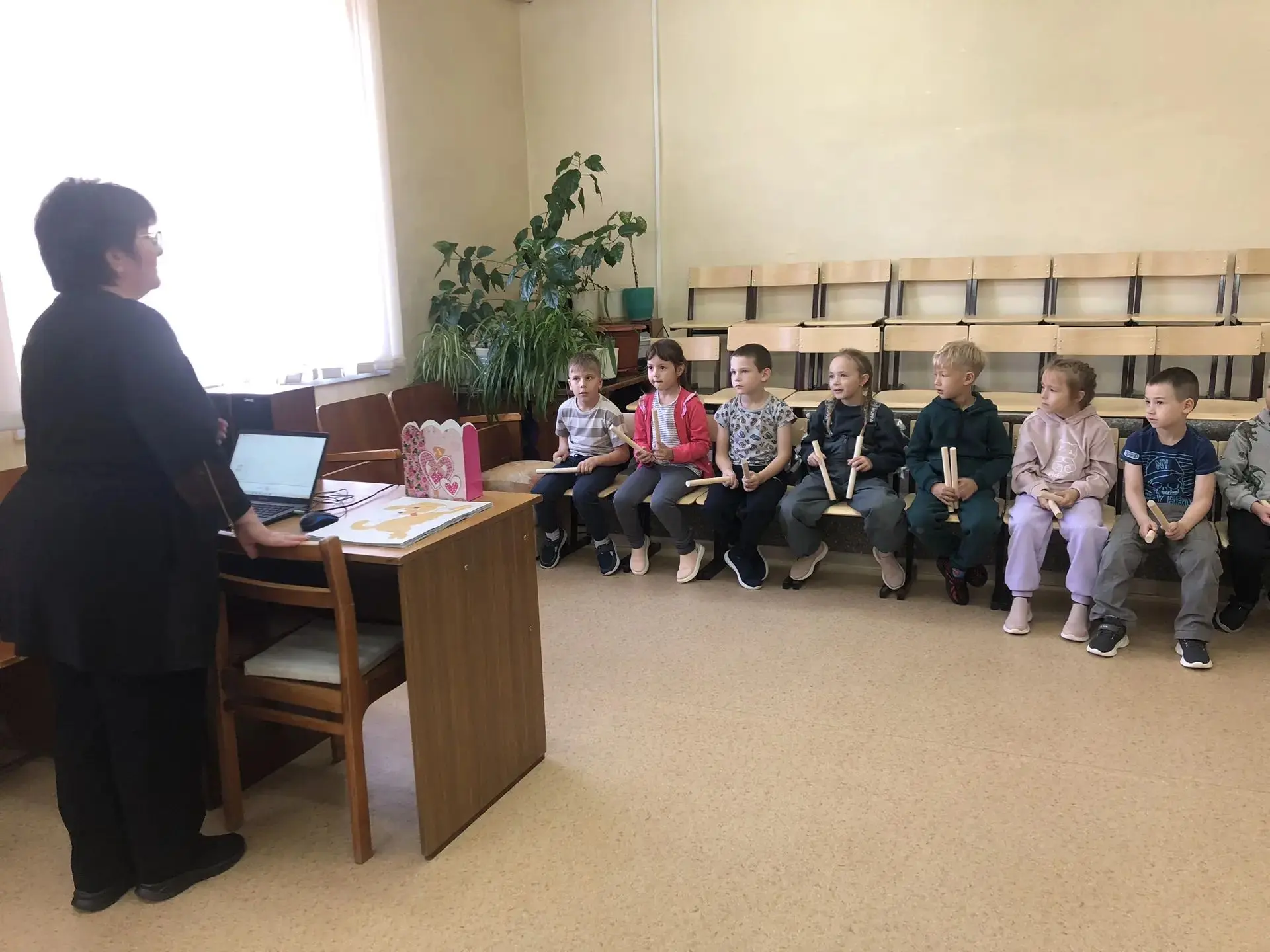 🎶 Путешествие в мир музыки: экскурсия в музыкальную школу! 🎹