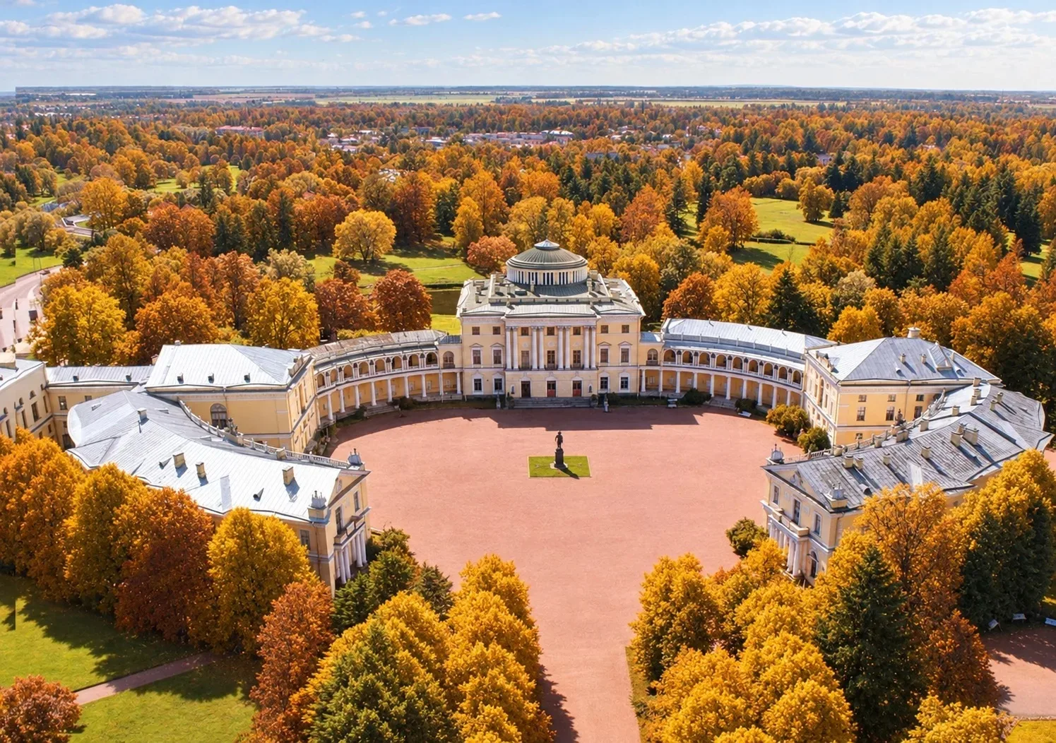 🍂Иногда хочется просто уехать из города, долго гулять, дышать свежим воздухом и наслаж...